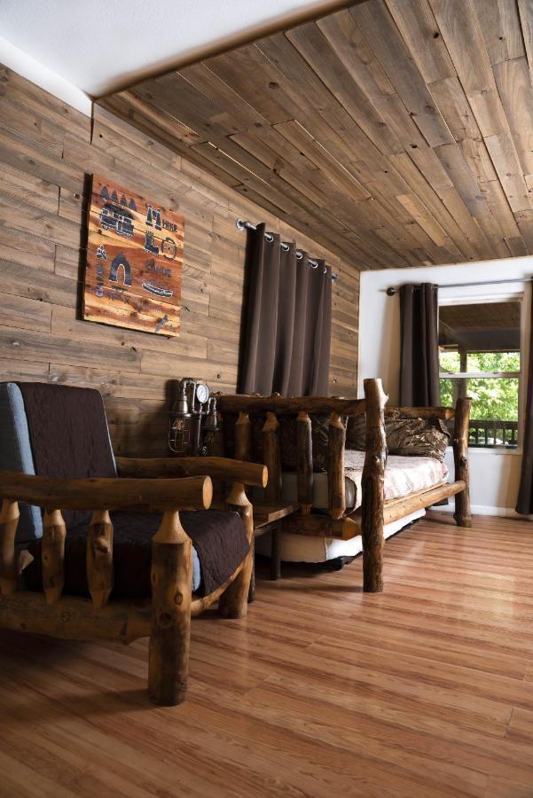 Remodelled Cabin! Great Location! 세비어빌 외부 사진